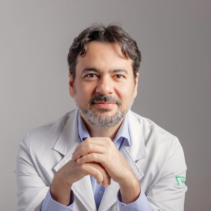 Dr. Tiago Xavier - Médico Urologista